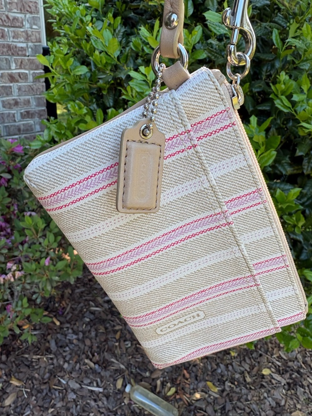 Coach Legacy Weekend Ticking Stripe Zippy Wallet EUC